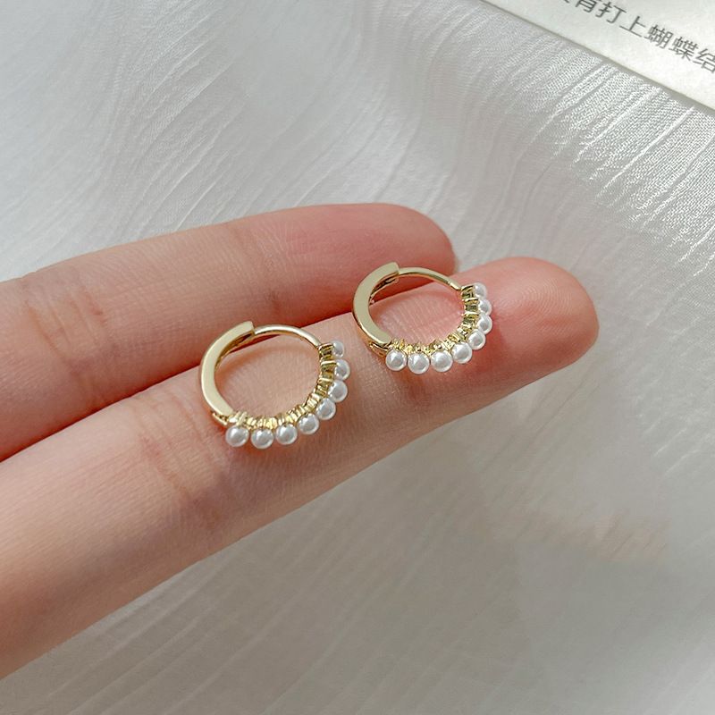 1 Paar Einfacher Stil Kreis Kupfer Überzug Inlay Perle 14 Karat Vergoldet Ohrringe