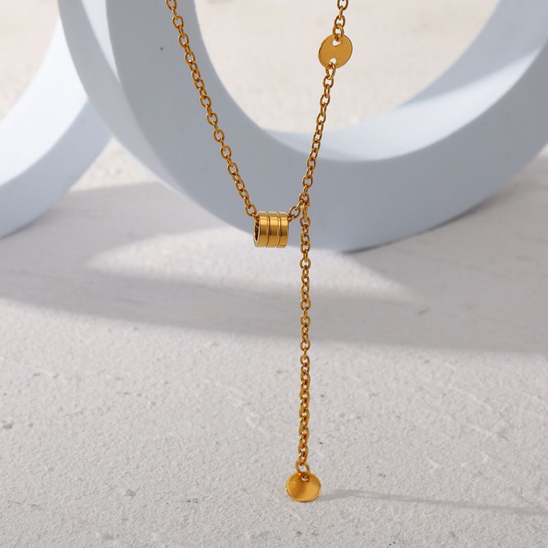 Großhandel Einfacher Stil Geometrisch Rostfreier Stahl 18 Karat Vergoldet Halskette Mit Anhänger