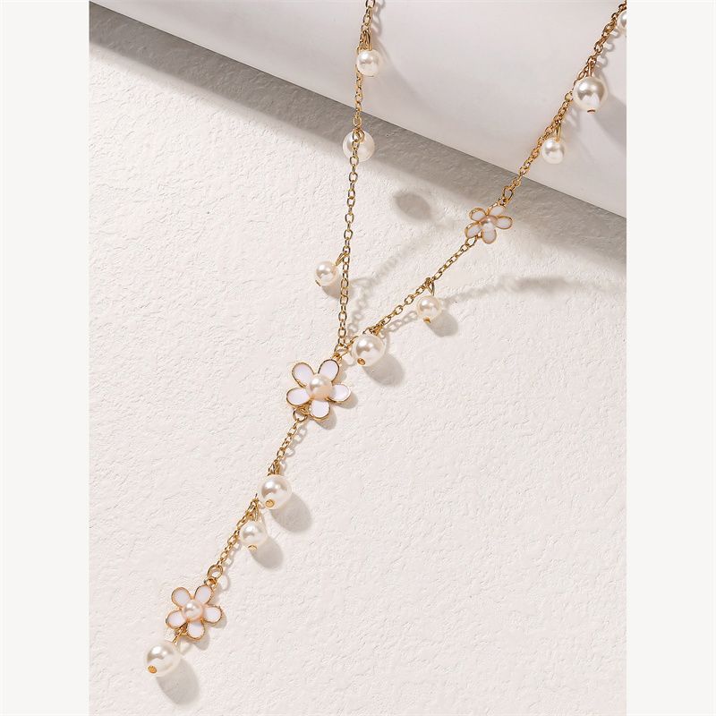 Sweet Flower Imitation Pearl Enamel Inlay Pearl Women's Sweater Chain