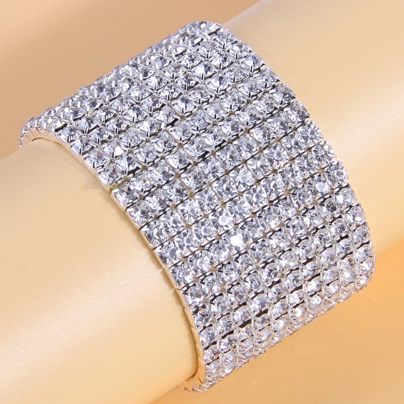 1 Pieza Moda Color Sólido Ferroaleaciones Embutido Diamantes De Imitación Mujeres Pulsera