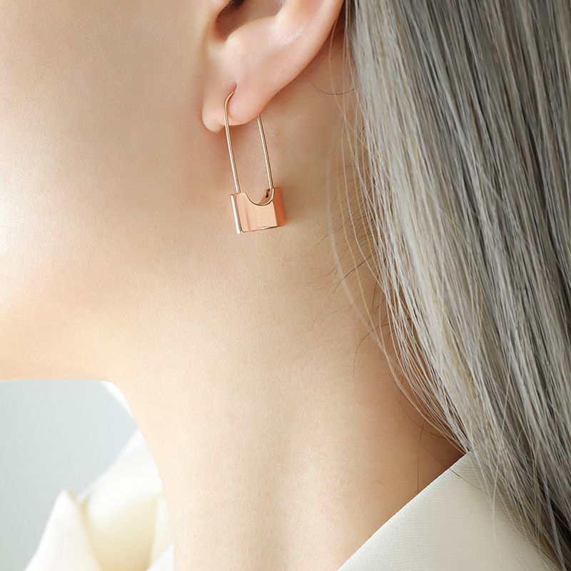 1 Pair Fashion Lock Titanium Steel Plating Drop Earrings