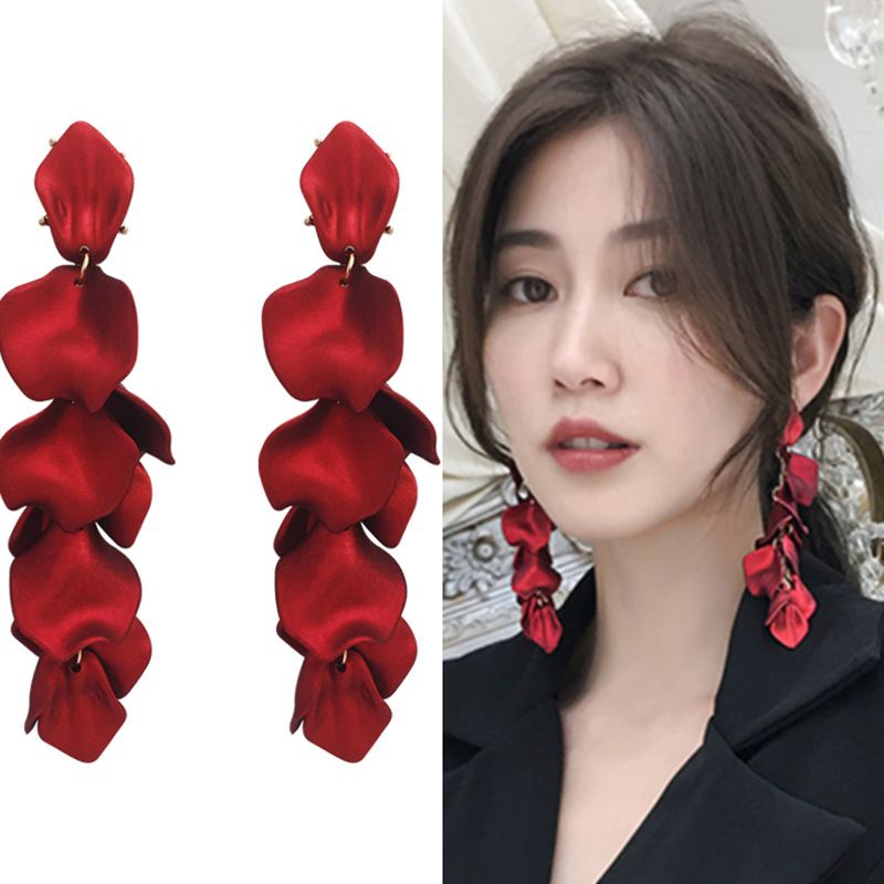 1 Pair Elegant Petal Alloy Plastic Women's Drop Earrings
