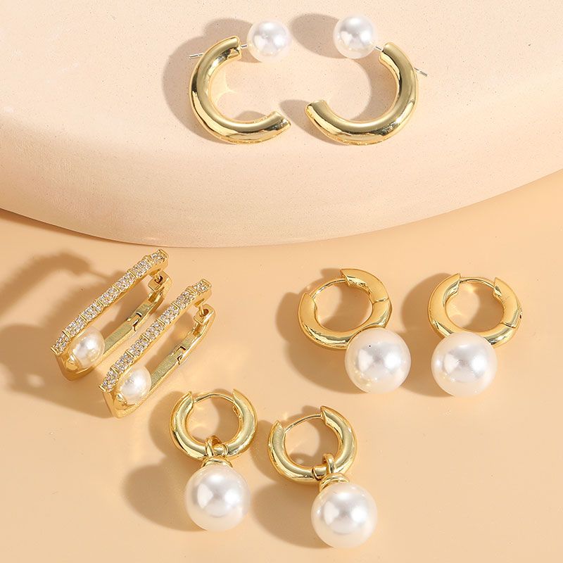 1 Pair Elegant Luxurious Classic Style C Shape Asymmetrical Plating Inlay Artificial Pearl Copper Zircon 14k Gold Plated Hoop Earrings Drop Earrings
