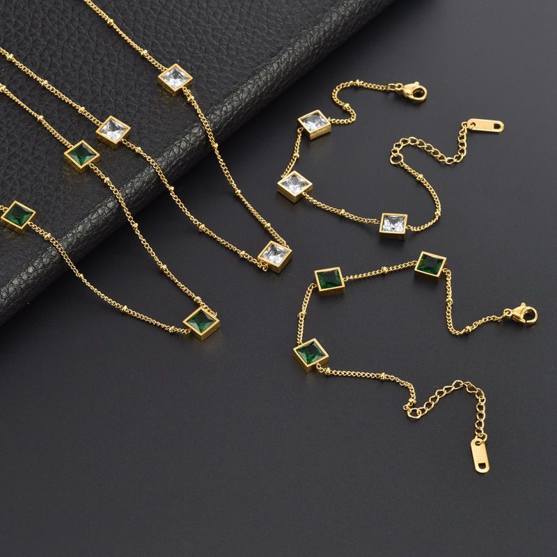 Acero Titanio Chapados en oro de 18k Estilo Simple Embutido Cuadrado Diamantes De Imitación Pulsera Collar