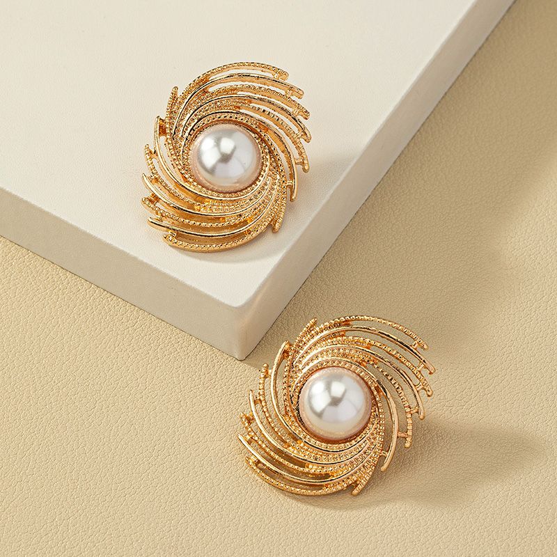 Elegant Vacation Geometric Alloy Plating Inlay Artificial Pearls Women's Ear Studs
