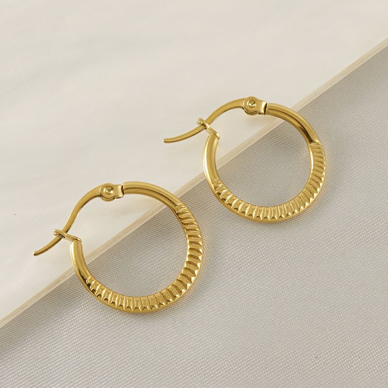 1 Pair Casual Simple Style Round Plating Stainless Steel Titanium Steel 18K Gold Plated Hoop Earrings