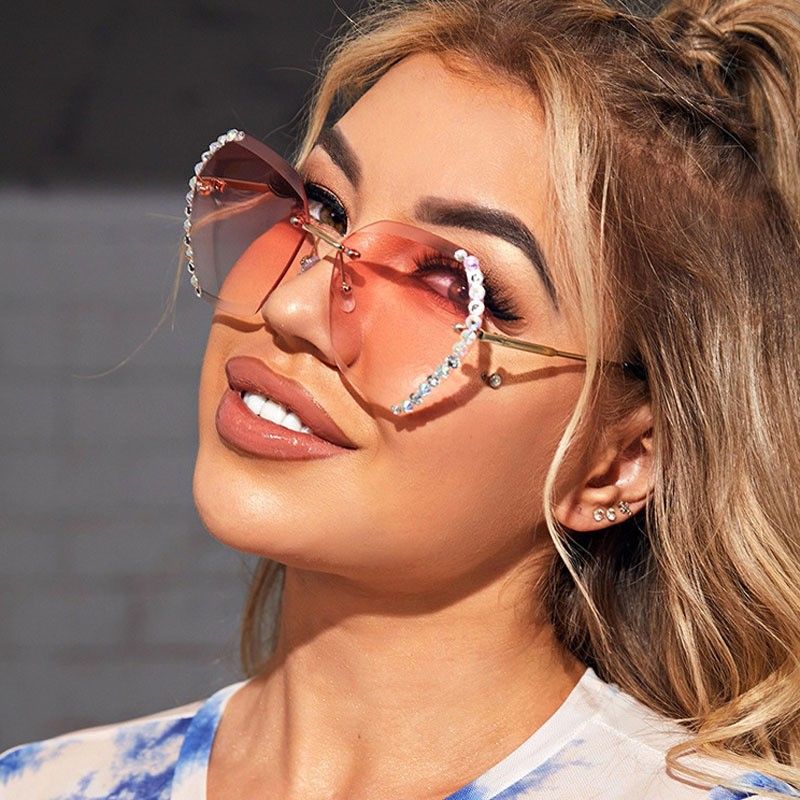 Elegant Retro Gradient Color Pc Square Diamond Frameless Women's Sunglasses