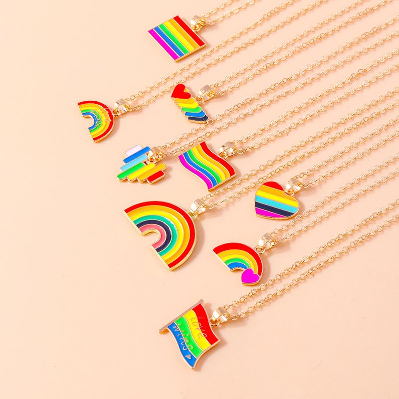 Großhandel Schmuck Moderner Stil Strassenmode Regenbogen Herzform Legierung Halskette Mit Anhänger
