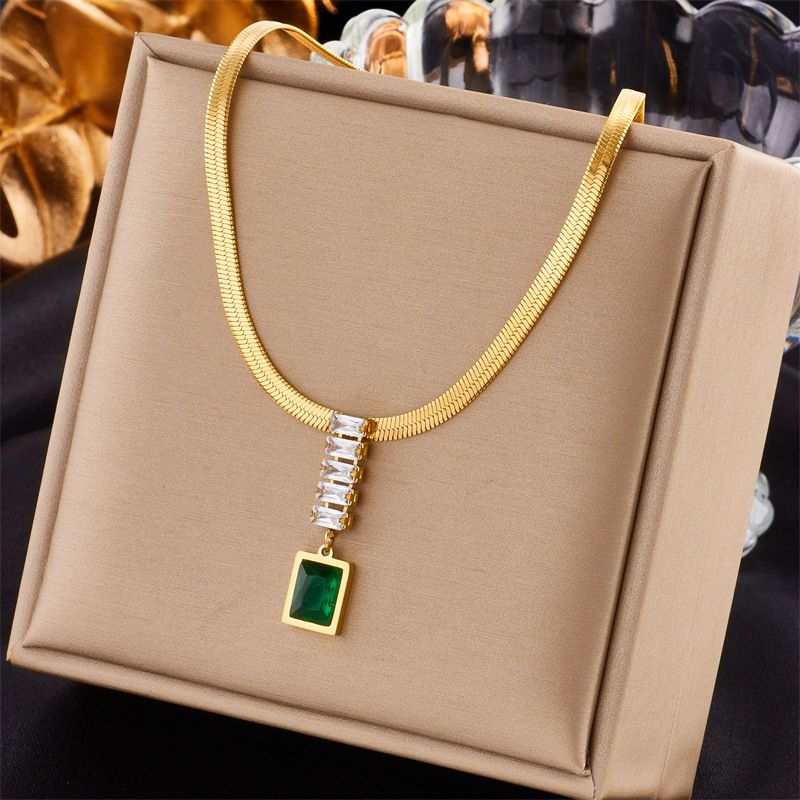 304 Stainless Steel 18K Gold Plated Modern Style Plating Inlay Rectangle Artificial Rhinestones Pendant Necklace