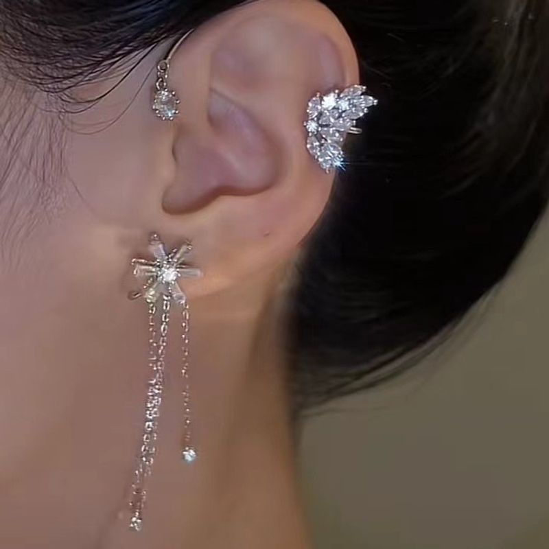 Elegant Flower Alloy Tassel Plating Inlay Rhinestones Women's Ear Clips