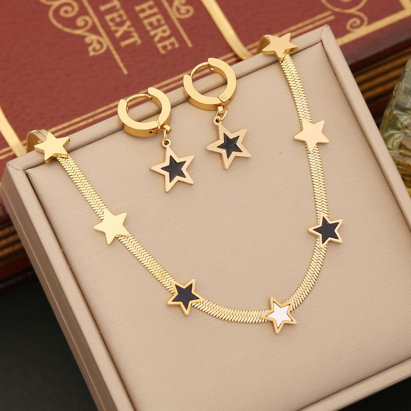 Acero Inoxidable Chapados en oro de 18k Estilo Simple Viajar Diariamente Enchapado Estrella Aretes Collar