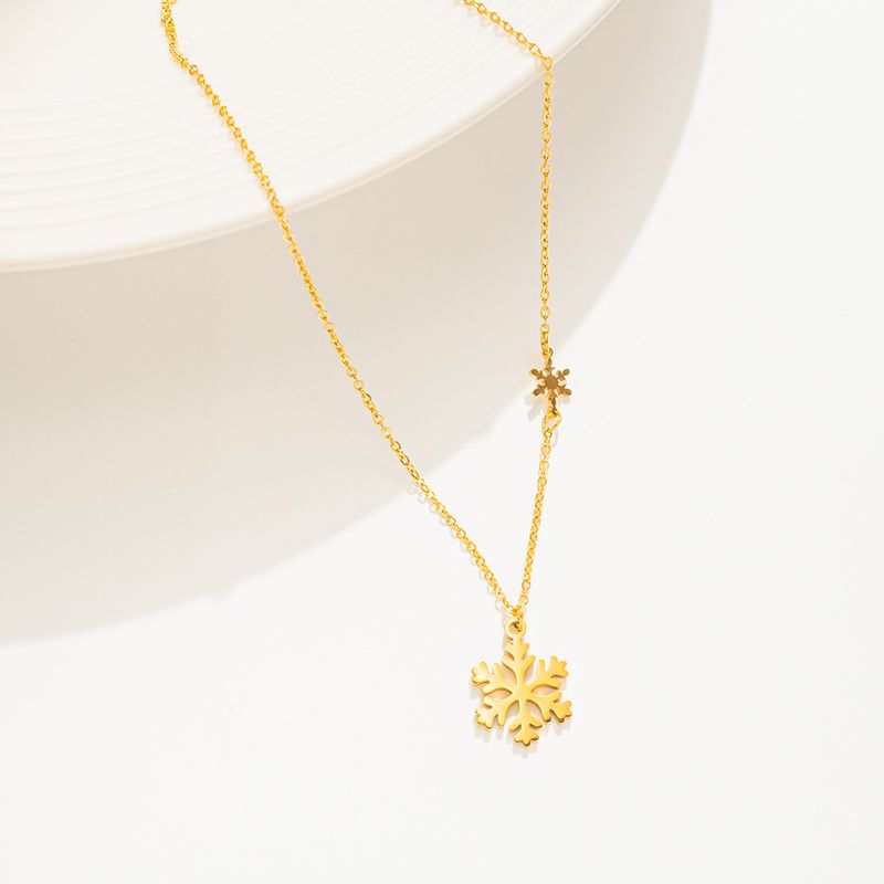 Streetwear Snowflake Titanium Steel Plating Gold Plated Pendant Necklace