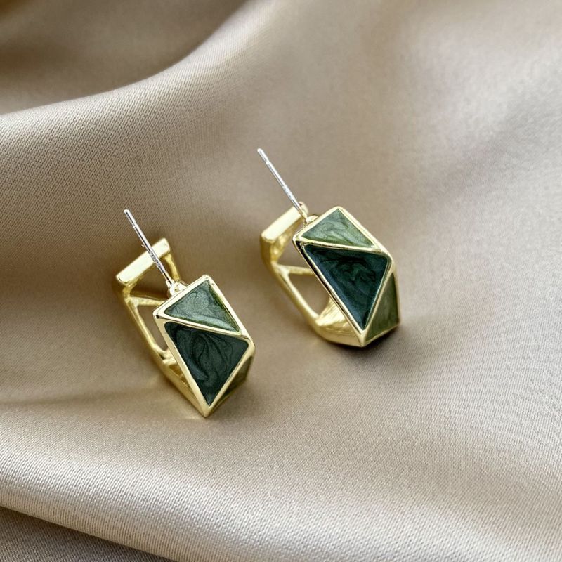 1 Pair Vintage Style Simple Style C Shape Triangle Irregular Plating Alloy Gold Plated Ear Studs