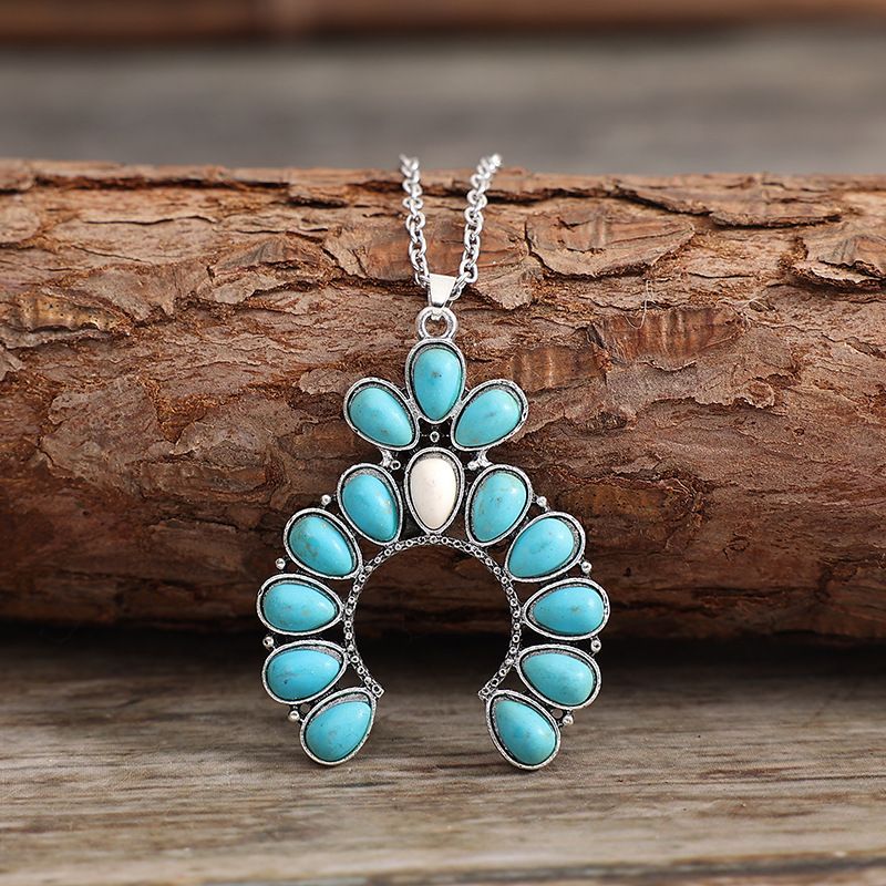 Retro Semicircle Water Droplets Alloy Inlay Turquoise Women's Pendant Necklace