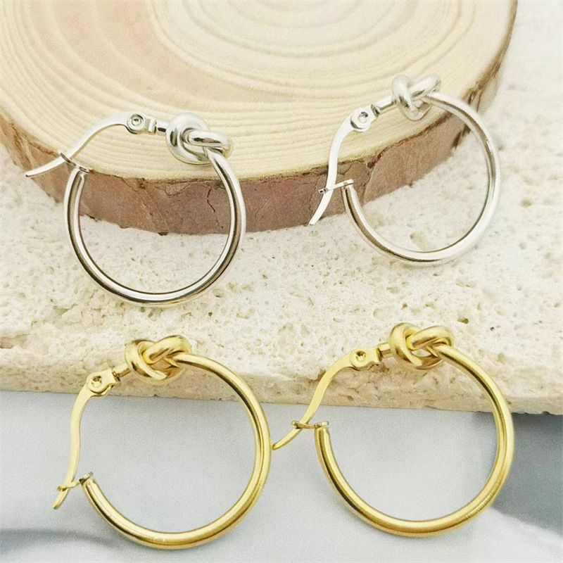 1 Par Señora Estilo Simple Ronda Enchapado Acero Inoxidable Chapado En Oro De 18 Quilates. Aretes