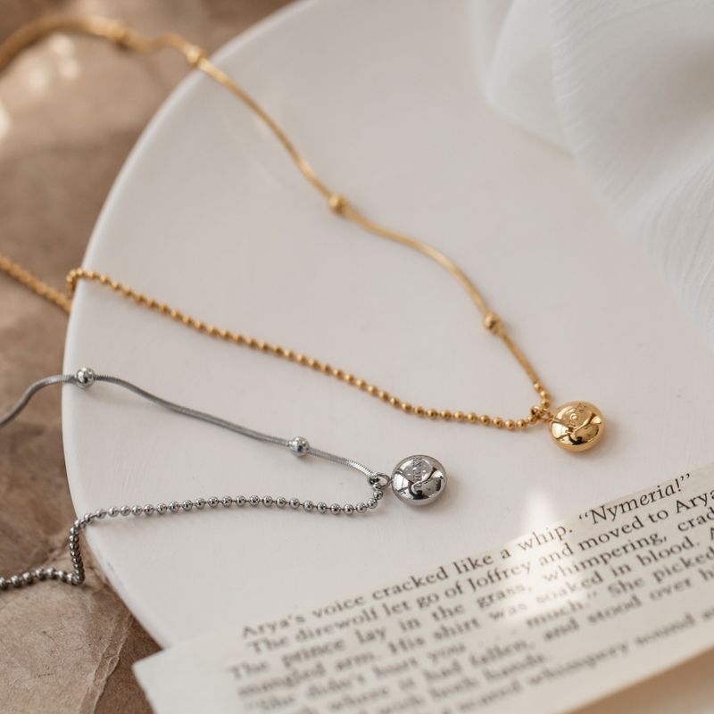 Edelstahl 304 18 Karat Vergoldet IG-Stil Einfacher Stil Überzug Brief Ball Halskette Mit Anhänger