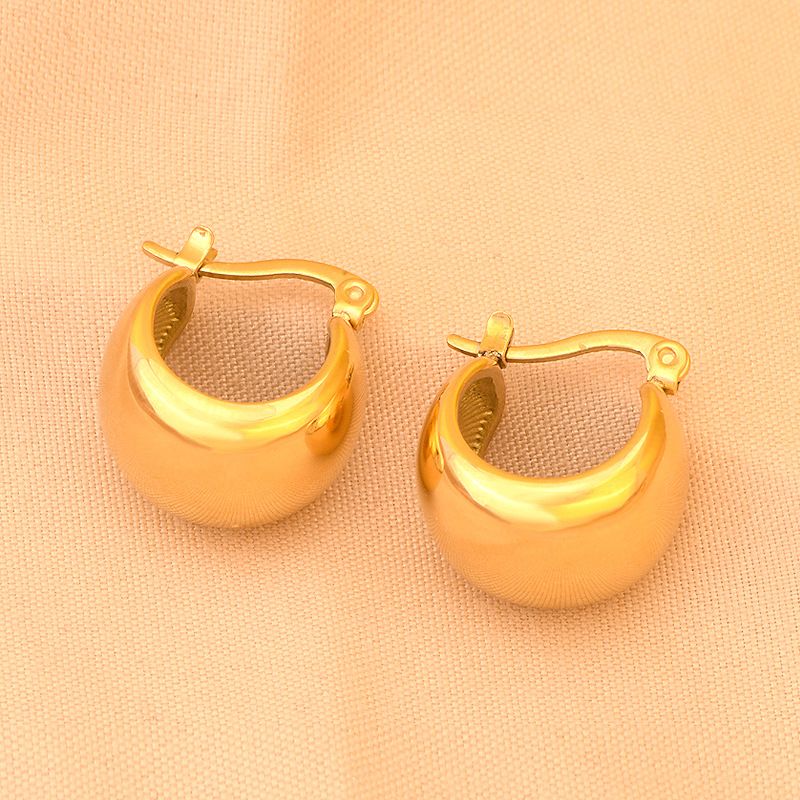 1 Paar Einfacher Stil Geometrisch Überzug Titan Stahl 18 Karat Vergoldet Ohrringe