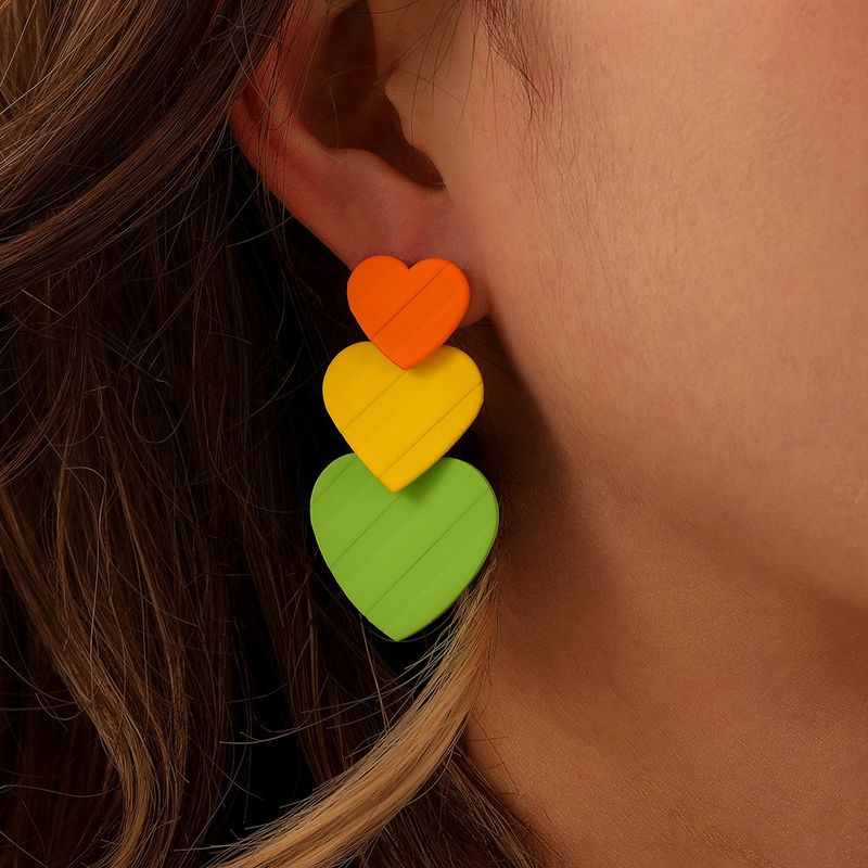 Retro Heart Shape Metal Spray Paint Plating Women's Drop Earrings