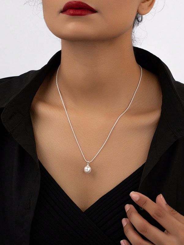Elegant Simple Style Ball Alloy Inlay Artificial Pearls Silver Plated Women's Pendant Necklace