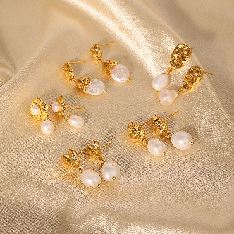 1 Paar Retro Geometrisch Überzug Inlay Kupfer Künstliche Perlen 18 Karat Vergoldet Tropfenohrringe