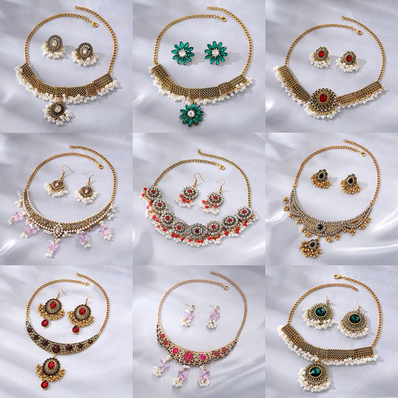 Vintage Style Ethnic Style Round Flower Butterfly Alloy Plating Inlay Zircon Women's Jewelry Set
