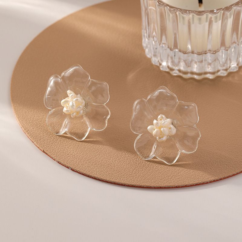 1 Pair Sweet Flower Inlay Plastic Freshwater Pearl Ear Studs