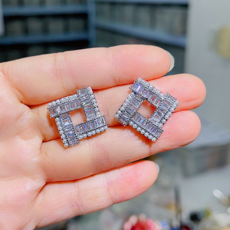 1 Paar Elegant Quadrat Überzug Inlay Kupfer Künstliche Perlen Zirkon Ohrstecker