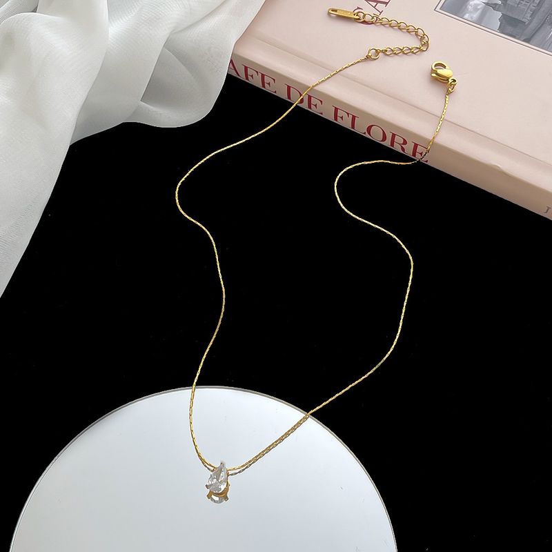 Décontractée Style Simple Les Gouttelettes D'eau Acier Au Titane Placage Incruster Zircon Plaqué Or 18k Collier