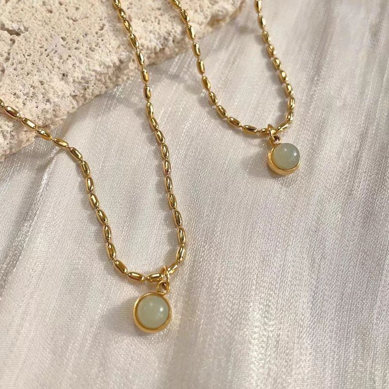 304 Stainless Steel 18K Gold Plated Simple Style Commute Plating Round Stone Pendant Necklace