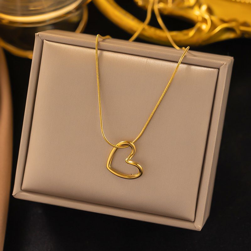 304 Stainless Steel 18K Gold Plated Elegant Lady Plating Heart Shape Pendant Necklace
