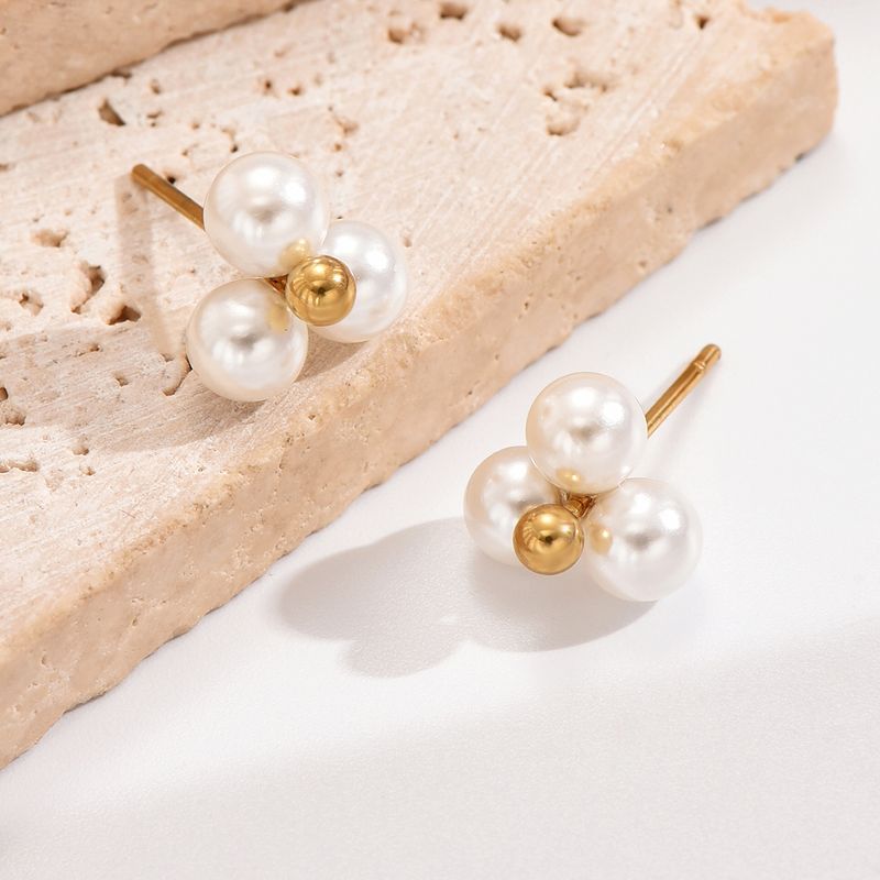 1 Pair Elegant Simple Style Flower Plating Inlay 304 Stainless Steel Artificial Pearls 14K Gold Plated Ear Studs