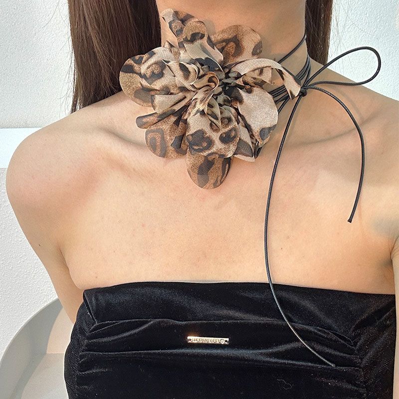 Elegant Flower Cloth Handmade Women's Necklace