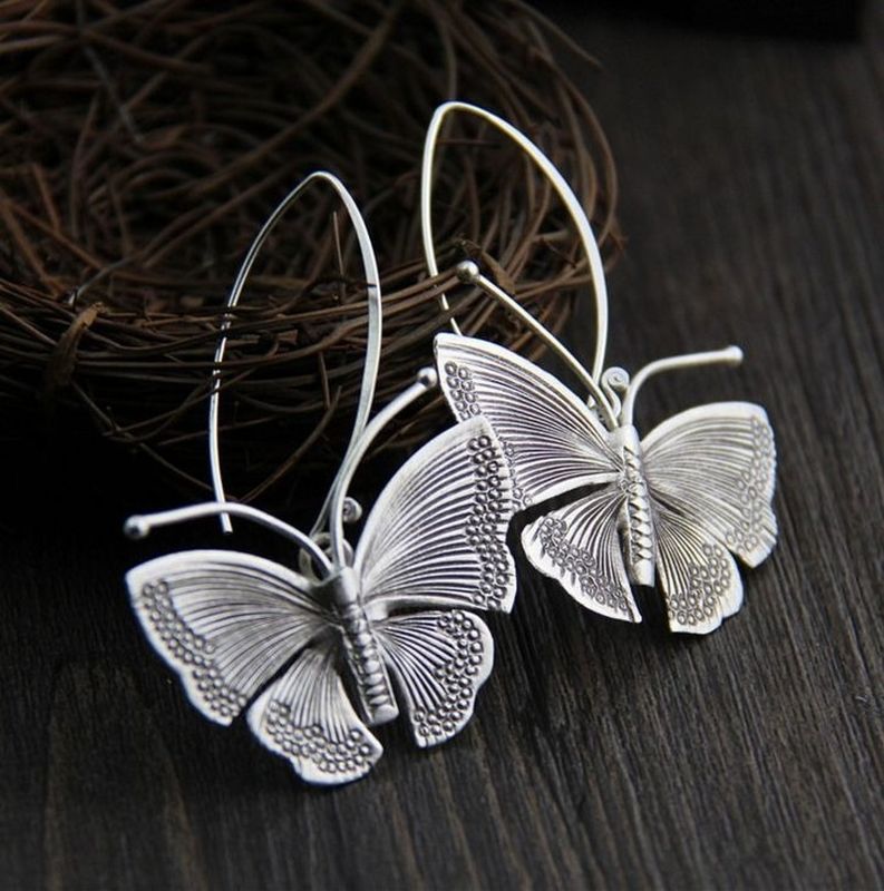 1 Paar Klassischer Stil Schmetterling Legierung Versilbert Ohrhaken