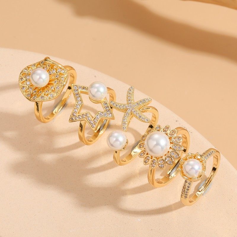 Elegant Luxuriös Klassischer Stil Stern Kupfer Überzug Inlay Zirkon 14 Karat Vergoldet Offener Ring