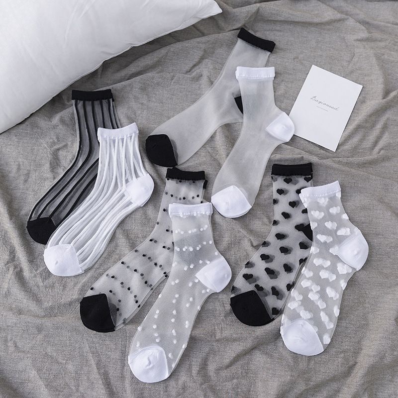 Women's Japanese Style Heart Shape Solid Color Nylon Polyester Jacquard Crew Socks A Pair