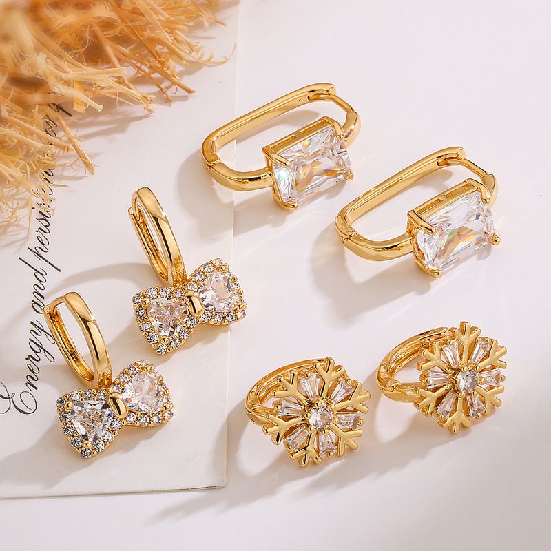 1 Paire Style Simple Commuer Noeud D'arc Rectangle Flocon De Neige Placage Incruster Le Cuivre Zircon Plaqué Or 18k Des Boucles D'oreilles