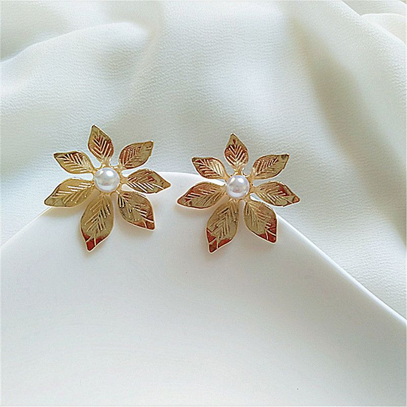 1 Pair Classic Style Flower Plating Inlay Metal Artificial Gemstones Ear Studs