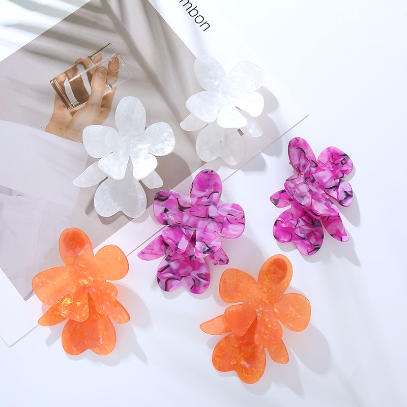 1 Pair Ig Style Elegant Flower Carving Arylic Drop Earrings