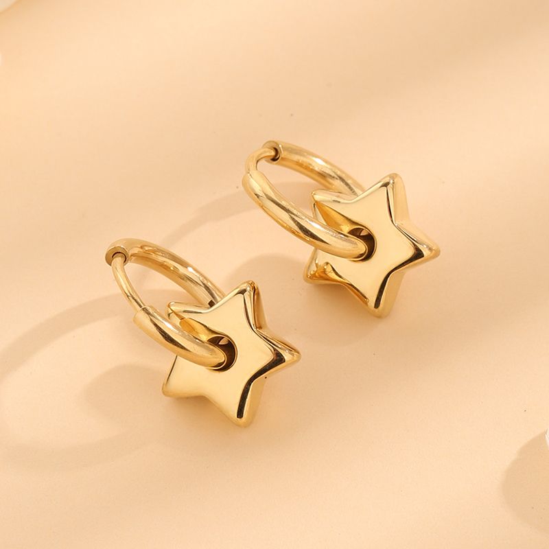 1 Paar Lässig Elegant Einfacher Stil Stern Polieren Überzug Titan Stahl 18 Karat Vergoldet Ohrringe