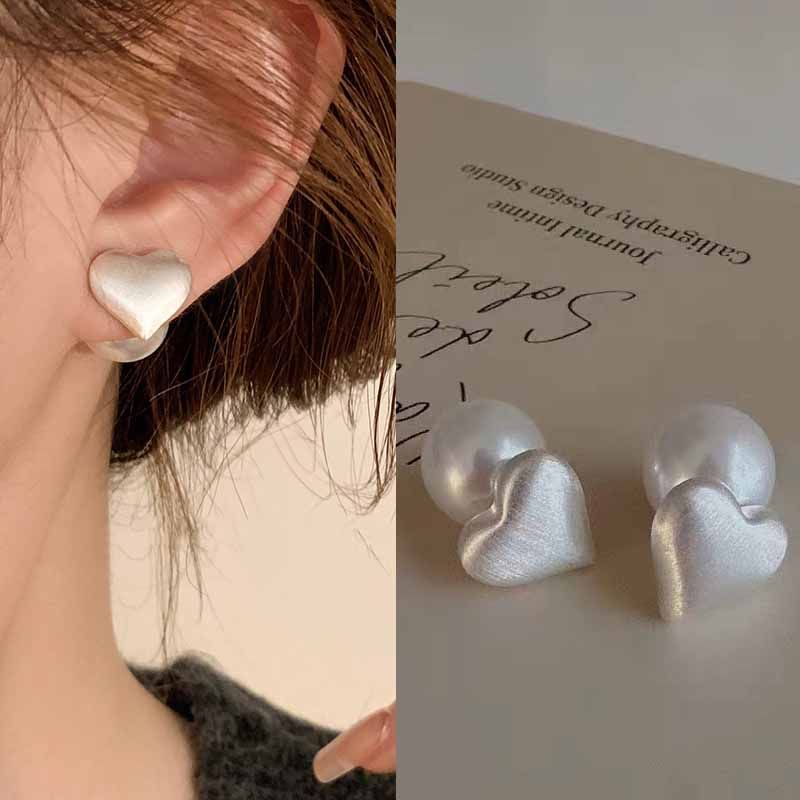 1 Pair Elegant Heart Shape Alloy Ear Studs
