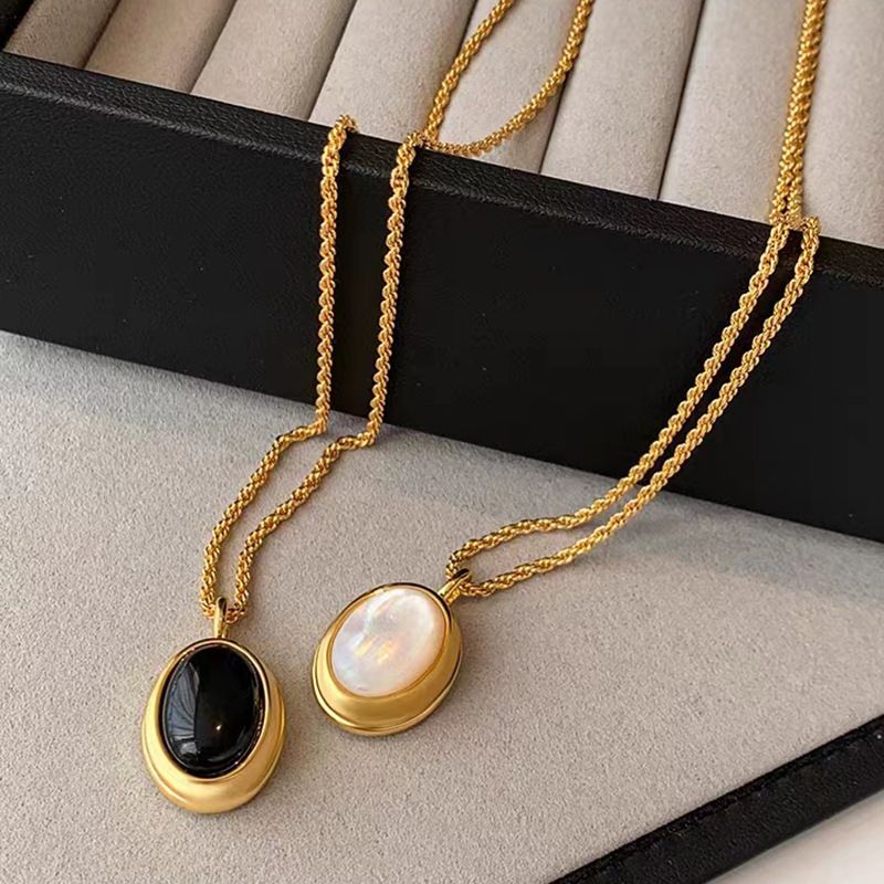 304 Stainless Steel 18K Gold Plated Retro Plating Inlay Oval Stone Pendant Necklace