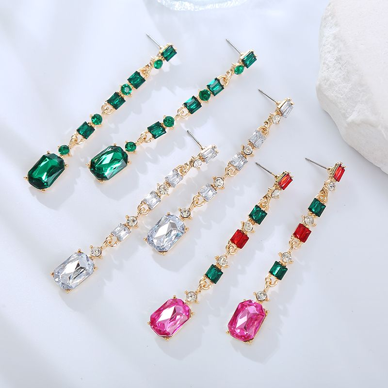 1 Pair Elegant Cute Queen Gem Inlay Alloy Rhinestones Drop Earrings