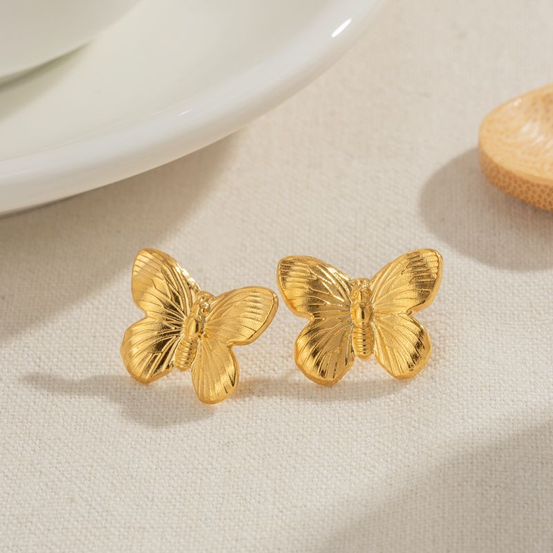 1 Par Elegante Estilo Vintage Mariposa Enchapado Acero Inoxidable Chapado En Oro De 18 Quilates. Pendientes