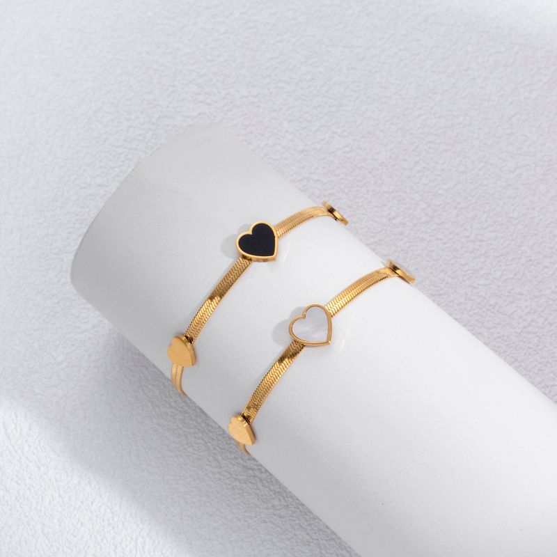 Einfacher Stil Herzform Rostfreier Stahl Inlay Zirkon 18 Karat Vergoldet Armbänder