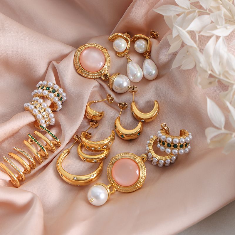 1 Paar Elegant Luxuriös Barocker Stil Geometrisch Überzug Inlay Rostfreier Stahl Künstliche Perlen Strasssteine 18 Karat Vergoldet Ohrringe