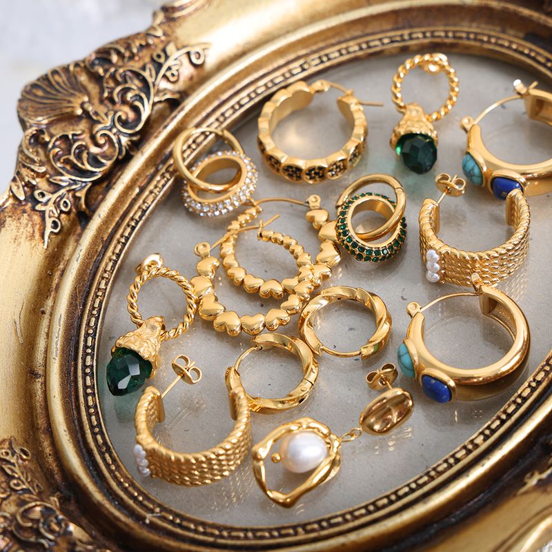 1 Paar Elegant Retro Barocker Stil Geometrisch Überzug Inlay Imitationsperle Titan Stahl Künstliche Edelsteine Künstliche Perlen 18 Karat Vergoldet Ohrringe