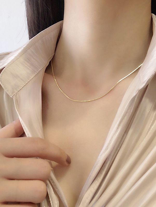 Simple Style Solid Color Ferroalloy Women's Necklace
