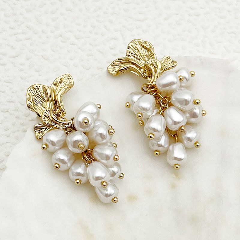 1 Pair Glam Classical Round Tassel Plating 304 Stainless Steel Pearl 14K Gold Plated Drop Earrings