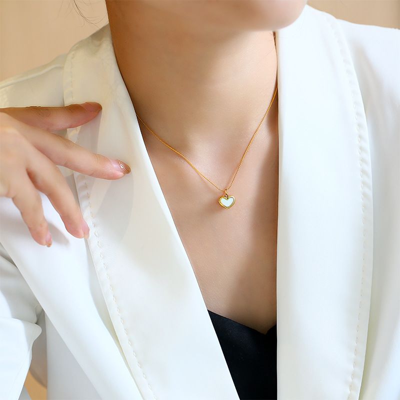 Edelstahl 304 18 Karat Vergoldet Einfacher Stil Überzug Herzform Acryl Halskette Mit Anhänger