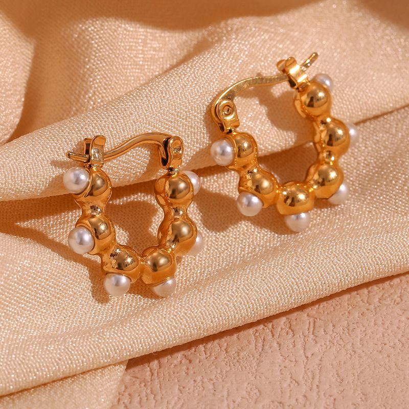 1 Paar Basic Einfacher Stil Klassischer Stil Irregulär Überzug Inlay Rostfreier Stahl Künstliche Perlen 18 Karat Vergoldet Reif Ohrringe